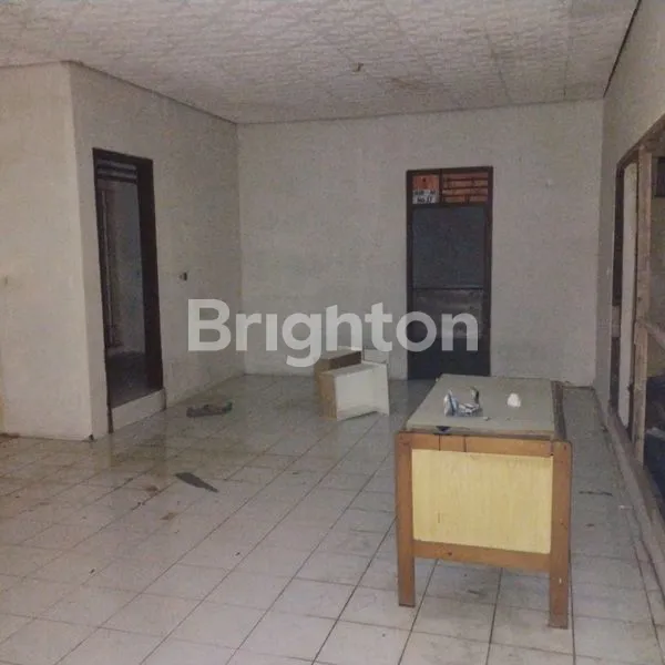 image RUMAH TUA JELAMBAR (3)