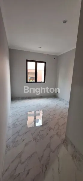 image RUMAH STRATEGIS DI JURANG MANGU, LT 75 LB 90, 3 KT (6)