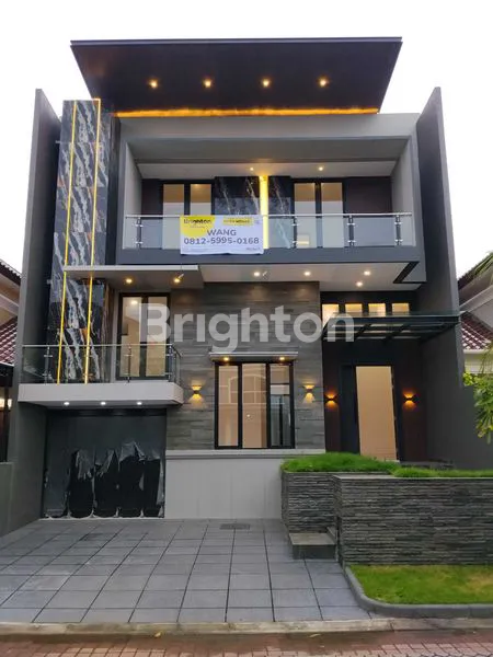 image RUMAH BARU MODERN MINIMALIS 2,5 LANTAI CITRALAND UTAMA, SURABAYA BARAT. DEKAT SEKOLAH CIPUTRA, KOMERSIAL AREA RAYA TELAGA UTAMA CITRALAND (SUPER INDO, RESTORAN PADANG PAYAKUMBUAH, MIMI SCHOOL, DLL) (1)
