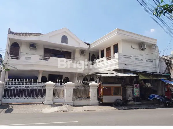 image RUMAH STRATEGIS PENGADEGAN PANCORAN – PINGGIR JALAN RAYA | SHM | COCOK KOS-KOSAN & INVESTASI (2)