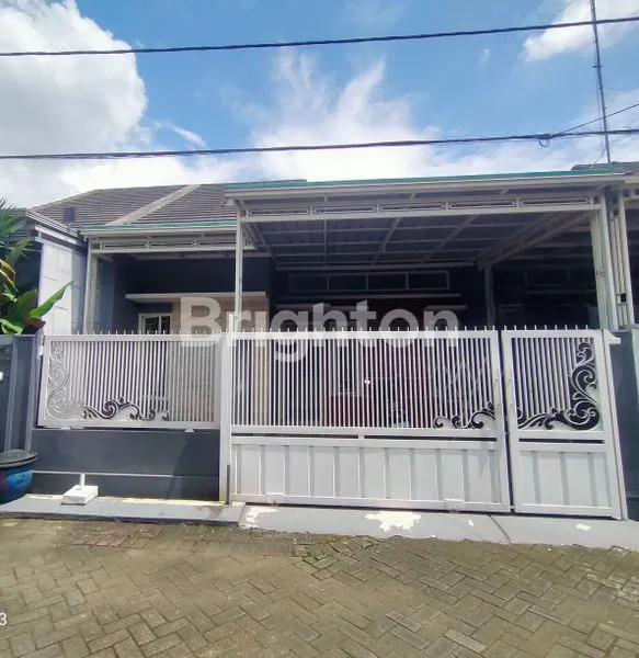 image DIJUAL CEPAT! RUMAH PERMATA ROYAL GARDEN MALANG – 600 JUTA NEGO, SEMI FURNISHED (1)