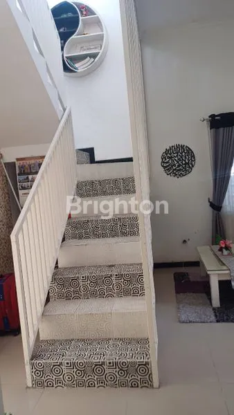 image RUMAH 2 LANTAI SIAP HUNI 5 MENIT KE UNIVERSITAS BRAWIJAYA & SEKOLAH HWA IND (4)