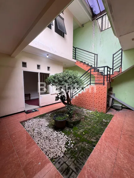 image JUAL CEPAT! RUMAH STRATEGIS DI SURABAYA TIMUR – SANGAT COCOK UNTUK KANTOR/USAHA (7)