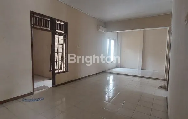 image RUMAH GRIYA YASA GENTAN  3+1KT, LT 168M2 (3)