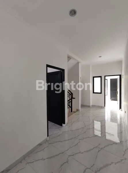 image RUMAH BANGUNAN BARU 3 LANTAI + ROOFTOP DI CLUSTER GREEN ASRI – CIRENDEU, PISANGAN CIPUTAT\NJUAL RUMAH\NCIRENDEU PISANGAN TANGERANG  (3)