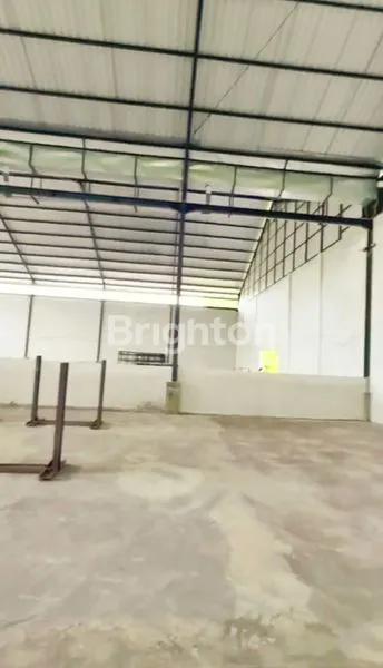 image GUDANG BARU SELUAS 1.296 M2 DENGAN BANGUNAN YANG KUAT & KOKOH, SIAP OPERASIONAL DI LOKASI STRATEGIS BYPASS IB MANTRA - KERAMAS, GIANYAR, BALI (4)