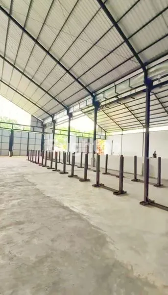 image GUDANG BARU SELUAS 1.296 M2 DENGAN BANGUNAN YANG KUAT & KOKOH, SIAP OPERASIONAL DI LOKASI STRATEGIS BYPASS IB MANTRA - KERAMAS, GIANYAR, BALI (2)