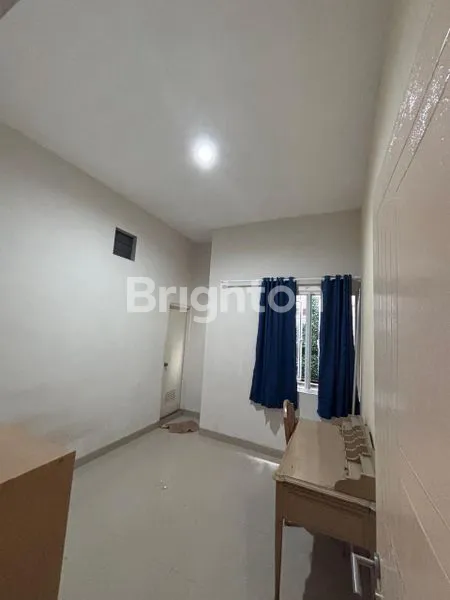 image DISEWAKAN RUMAH PINGGIR JALAN DI REGENCY MELATI MAS (3)