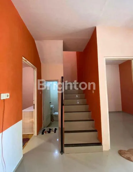 image RUMAH NYAMAN SIAP HUNI DENGAN LOKASI STRATEGIS DEKAT RAYA MERR, KAMPUS UPN, BANDARA JUANDA (3)