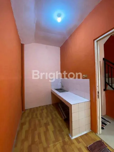 image RUMAH NYAMAN SIAP HUNI DENGAN LOKASI STRATEGIS DEKAT RAYA MERR, KAMPUS UPN, BANDARA JUANDA (7)