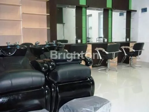 image RUMAH MEWAH 2 LANTAI DI CIBUBUR, LT 752M² (2)