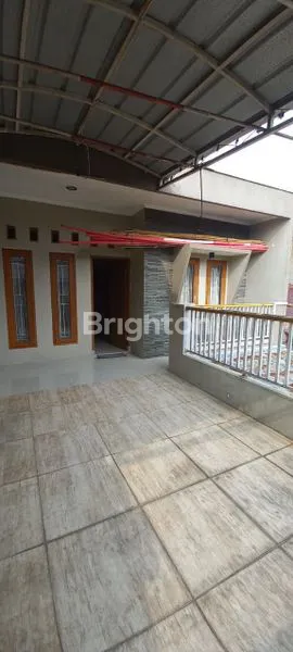 image RUMAH 2 LANTAI SIAP HUNI DI GRIYA PAMULANG ESTATE (7)