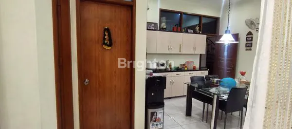 image RUMAH MEWAH DI AREA JELAMBAR LINGKUNGAN NYAMAN (3)