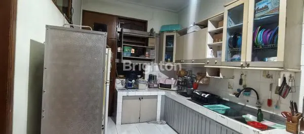 image RUMAH MEWAH DI AREA JELAMBAR LINGKUNGAN NYAMAN (5)