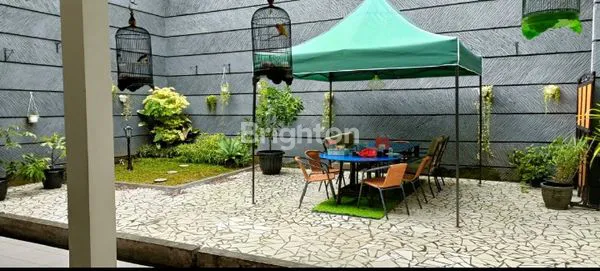 image RUMAH 2 LANTAI PAKUWON CITY, SURABAYA TIMUR. KONDISI RUMAH TERAWAT & SIAP HUNI. DEKAT PAKUWON CITY MALL, PAPAYA FRESH MARKET, KAMPUS ITS - WIDYA MANDALA, CITA HATI SCHOOL, DLL. (2)