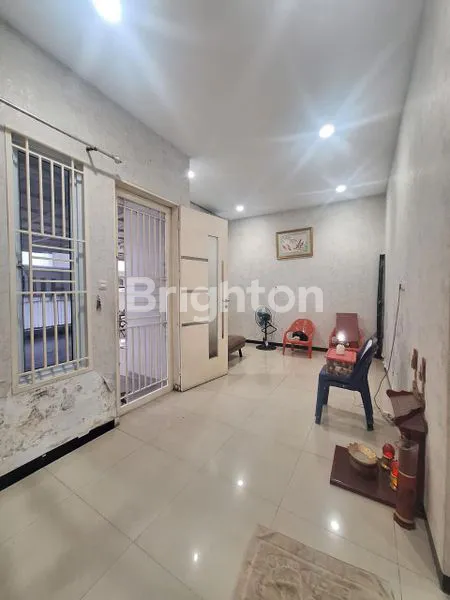 image RUMAH VILLA SIAP HUNI DI KOMPLEK MUTIARA PALACE (FULL FURNISHED) (5)