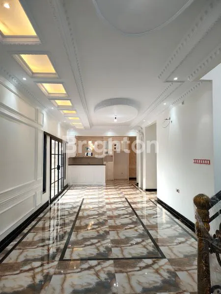 image RUMAH CANTIK 4 LANTAI SHM DI MAMPANG (2)