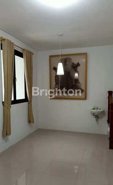 image JUAL RUMAH 2 LANTAI DI TAMAN GRIYA (3)