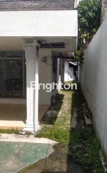 image JUAL RUMAH LAMA HITUNG HARGA TANAH JLN GATOT SUBROTO (4)
