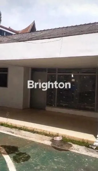 image JUAL RUMAH LAMA HITUNG HARGA TANAH JLN GATOT SUBROTO (2)