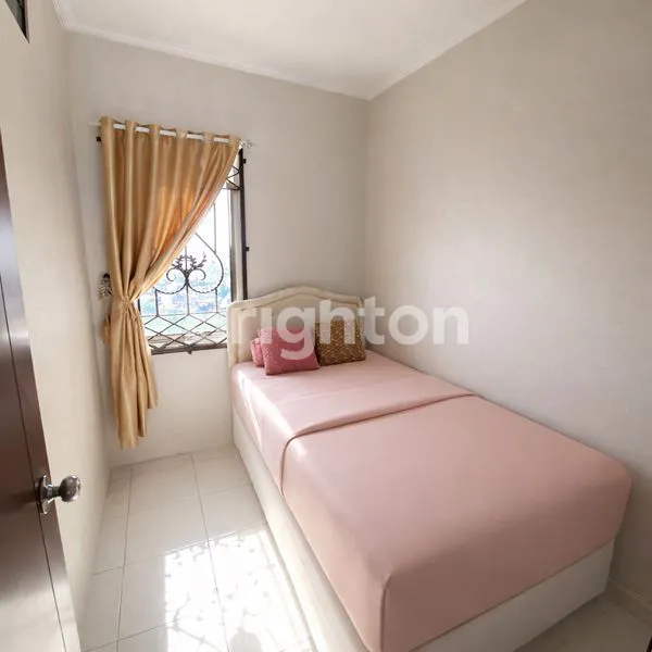 image UNIT LIKE NEW! MEDITERANIA MARINA ANCOL 2BR FULL FURNISHED - LOKASI WISATA & INVESTASI YIELD TINGGI (3)