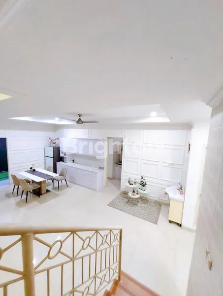 image RUMAH MEWAH MODERN 2 LANTAI LT 181 M² | KELAPA GADING PERMAI | BEBAS BANJIR | SEMI FURNISHED (4)