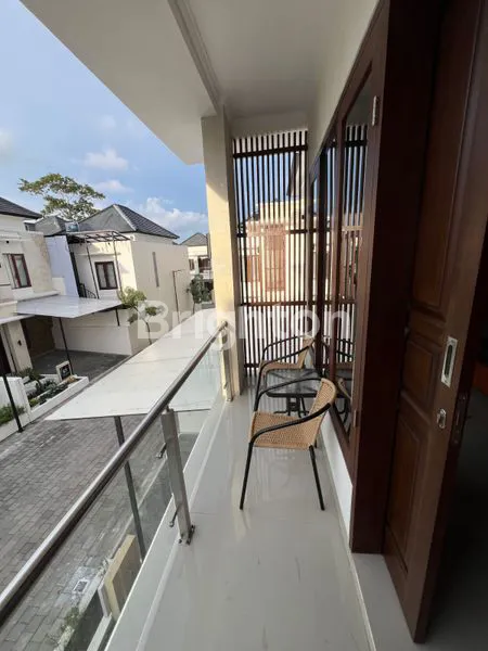 image JUAL ATAU SEWA RUMAH 2 LANTAI DI TAMAN MUMBUL  (3)