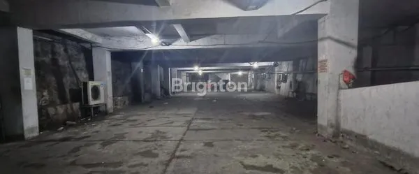 image GEDUNG LUAS 3 LANTAI DEPAN XXI SELANGKAH JALAN SUDIRMAN  (3)