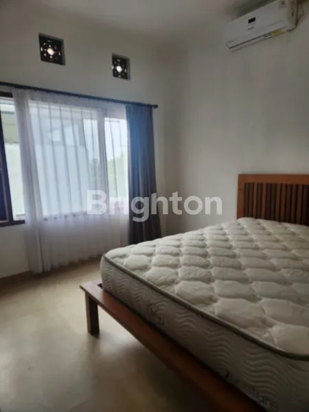 image VILLA 3 BEDROOM STYLE MODERN MINIMALIS IN PERERENAN CANGGU  (3)