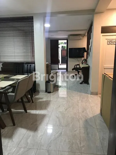 image RUMAH TINGKAT RAPIH LOKASI STRATEGIS VETERAN PESANGGRAHAN JAKARTA SELATAN (3)