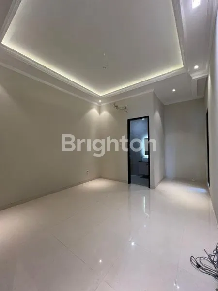 image RUMAH MEWAH LT 115 LB 200 DI CEMPAKA PUTIH (5)