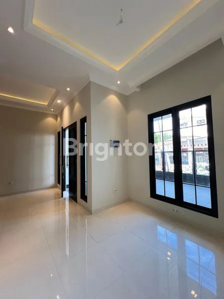 image RUMAH MEWAH LT 115 LB 200 DI CEMPAKA PUTIH (2)