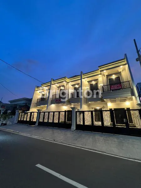 image RUMAH MEWAH LT 115 LB 200 DI CEMPAKA PUTIH (8)