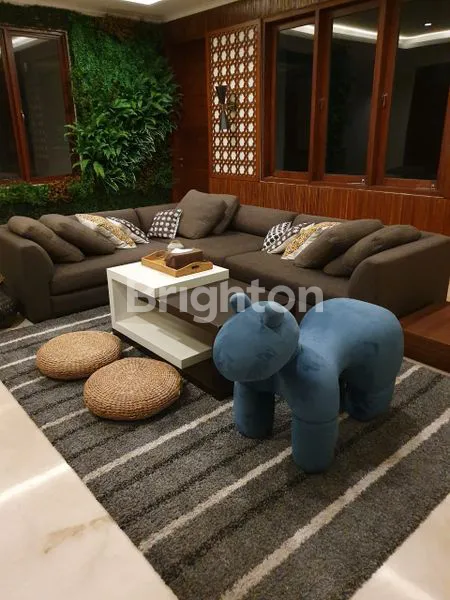 image HUNIAN EKSKLUSIF 4 KT DENGAN KOLAM RENANG PRIBADI (2)