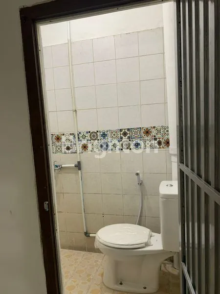 image RUMAH STRATEGIS CILANDAK, LT 123M², 5 KT (6)