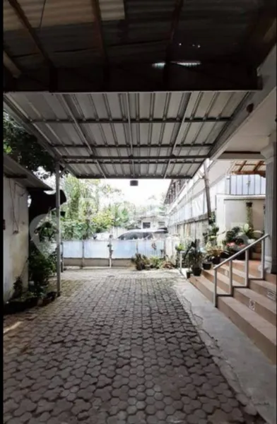 image RUMAH BESAR + RUMAH KOS AKTIF DI AMPERA RAYA, PARKIR 10 MOBIL (2)