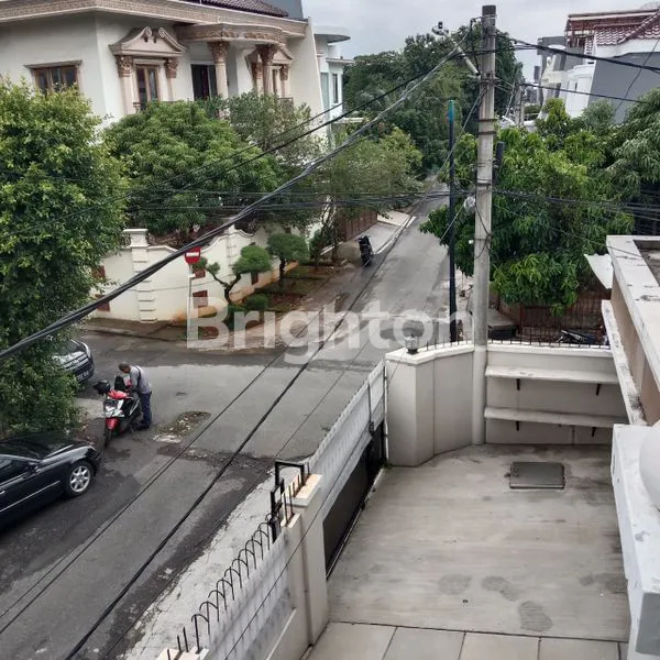 image DI JUAL CEPAT RUMAH HOOK 2 LANTAI DI SUNTER KIRANA. SUNTER JAKARTA UTARA (4)