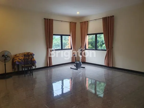 image FOR SALE RUMAH 2 LANTAI DI PARE (8)