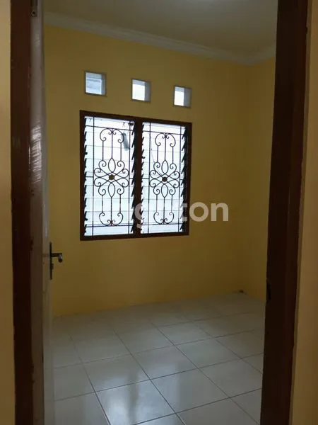 image RUMAH SIAP HUNI DI PERUM BATURSARI PLAMONGAN MRANGGEN (3)