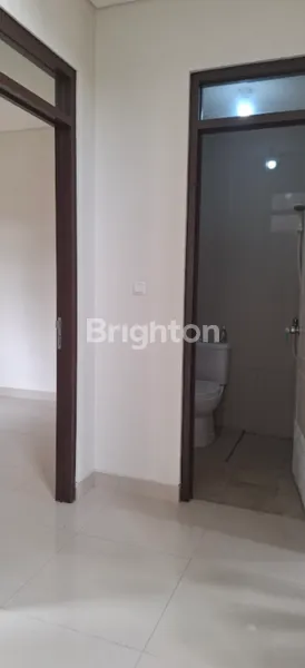 image RUMAH HOOK 2BR DI CLUSTER CERTARA PARK CIKUPA TANGERANG, LOKASI STRATEGIS DEKAT KAMPUS & MALL CIPUTRA (5)