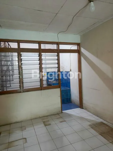 image RUMAH DAAN MOGOT ESTATE SATU SEPEREMPAT LANTAI (2)