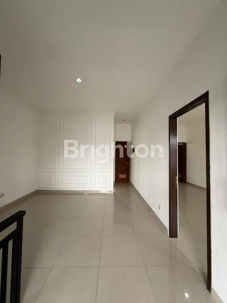 image RUMAH BARU MINIMALIS DEKAT PINTU TOLL CINERE DALAM KOMPLEK ELITE BUKIT CINERE INDAH DEPOK  (6)