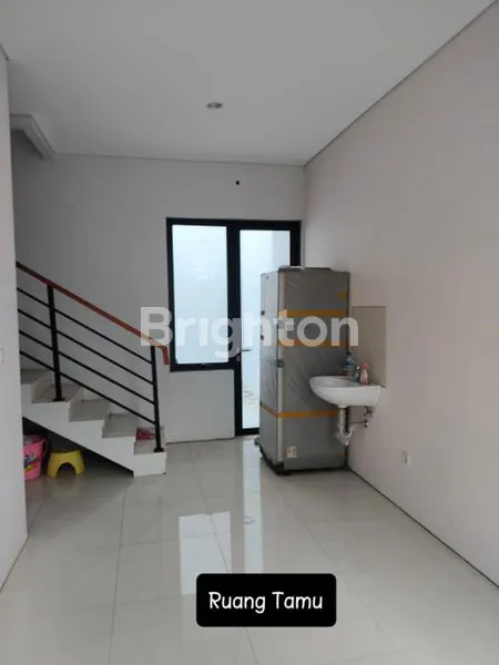 image RUMAH 2 LANTAI SHM DI PONDOK CHANDRA, WARU (3)