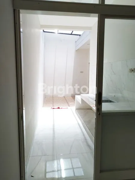 image RUMAH BARU GRESS KLAMPIS SEMOLO TENGAH (6)