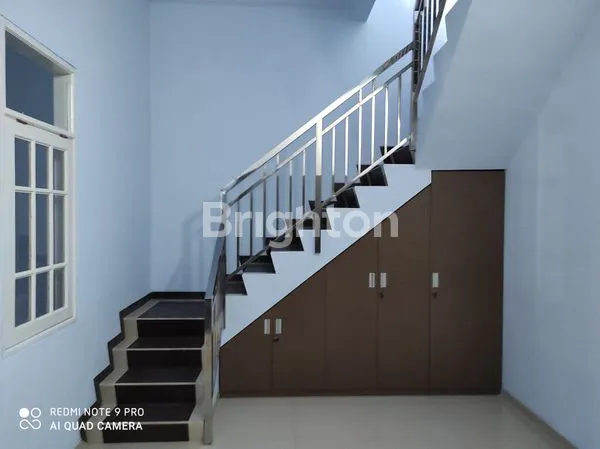 image RUMAH SEWA ARAYA 2 LANTAI 3 KAMAR TIDUR (2)