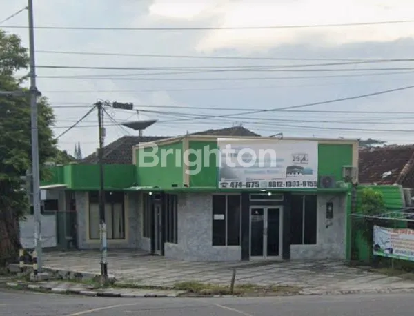 image RUMAH PINGGIR JALAN DI JL. WOLTER MONGINSIDI, LT 286M² (1)