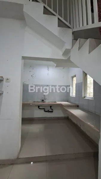 image RUMAH CLUSTER 2 1/2 LT DEKAT LRT CIRACAS (8)