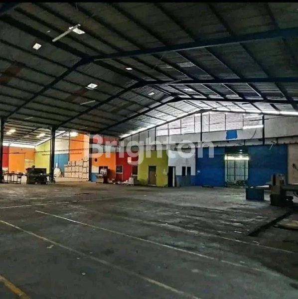 image SEWA GUDANG STRATEGIS 5000M² DEKAT BANDARA – AKSES KONTAINER 40FT – LAHAN LUAS 1,2 HA (1)