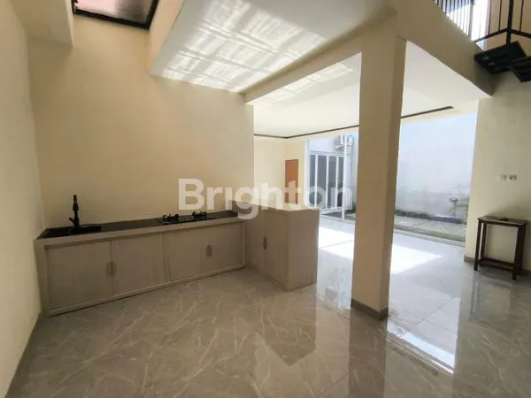 image RUMAH 2 LANTAI DI DALUNG, SIAP HUNI, DEKAT CANGGU (2)