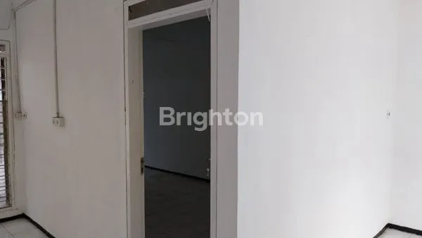 image RUMAH DI WISMA PERMAI BARAT 3 DEKAT GALAXY MALL (5)